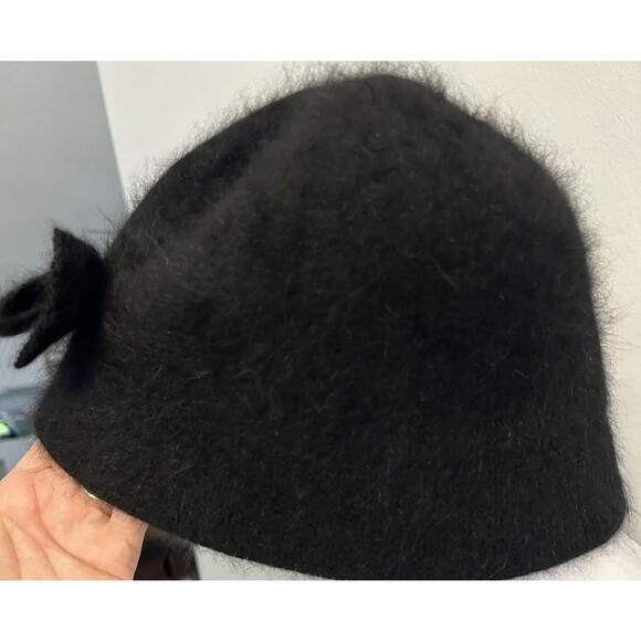 Nine West Black Wool Blend cloche Hat Bow soft fluffy Warm travel friendly OS - Picture 6 of 7